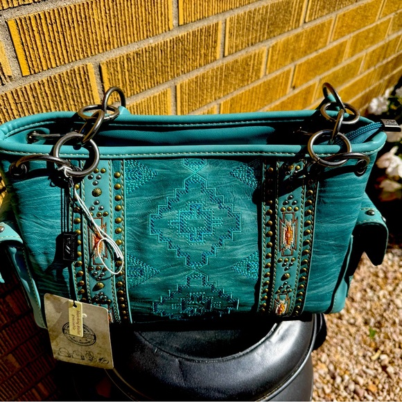 Montana West Handbags - Montana West Teal Embroidered Purse